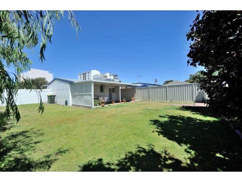 11/2 Wanliss Street, Rockingham WA 6168