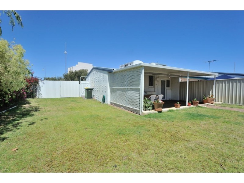 11/2 Wanliss Street, Rockingham WA 6168