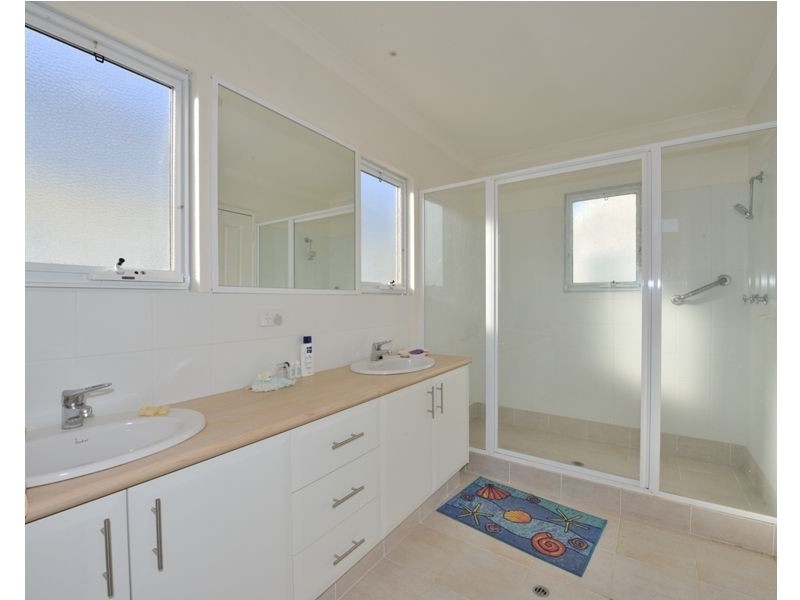 218c Arcadia Drive, Shoalwater WA 6169