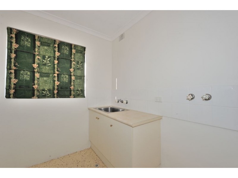 2/10 Maydwell Way, Calista WA 6167