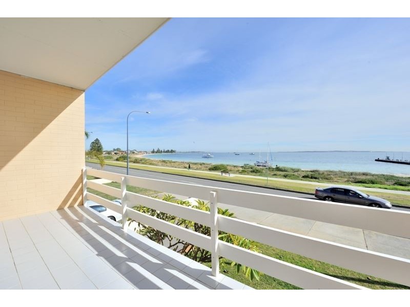 9/153 Esplanade, Rockingham WA 6168