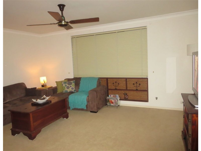 15 Haselmere Circus, Rockingham WA 6168