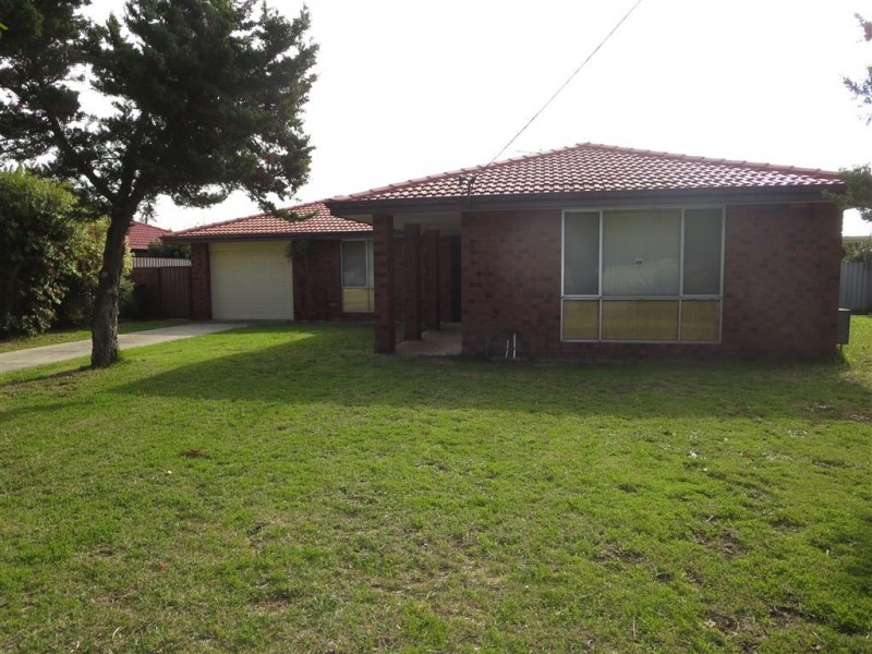 15 Haselmere Circus, Rockingham WA 6168
