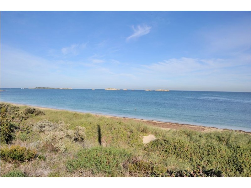 106 Gloucester Crescent, Shoalwater WA 6169