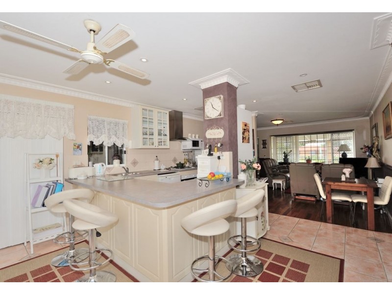 28 Houston Street, Rockingham WA 6168