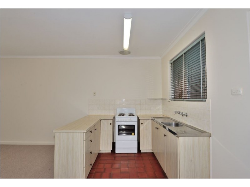 102 Gloucester Crescent, Shoalwater WA 6169