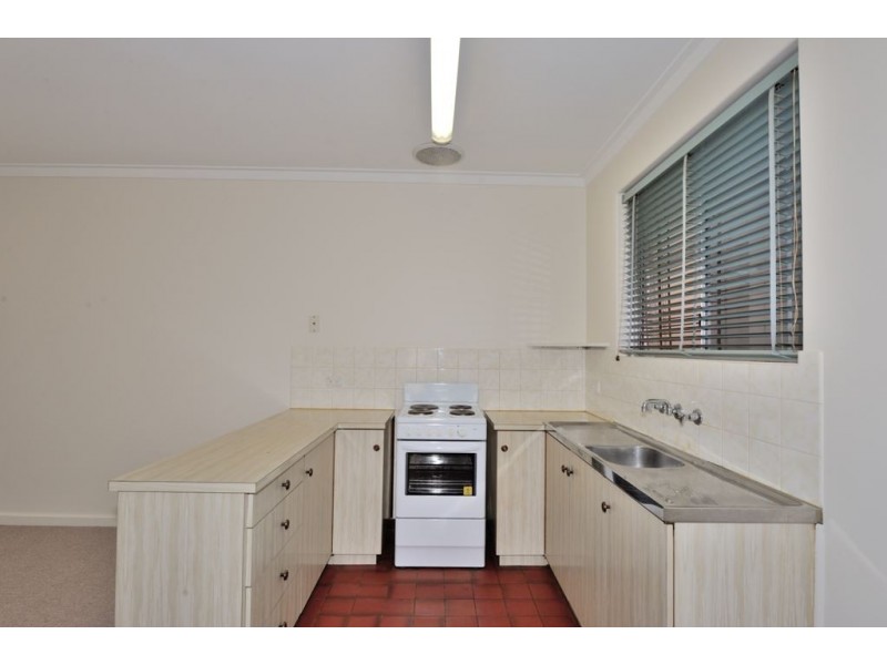 102 Gloucester Crescent, Shoalwater WA 6169