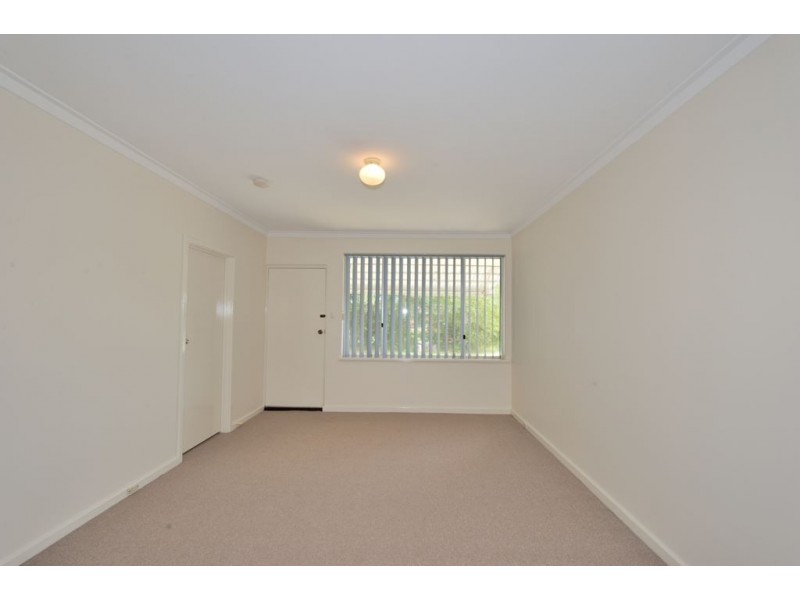 102 Gloucester Crescent, Shoalwater WA 6169