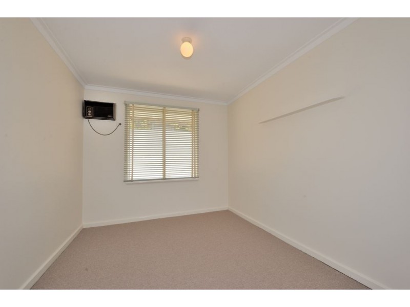 102 Gloucester Crescent, Shoalwater WA 6169