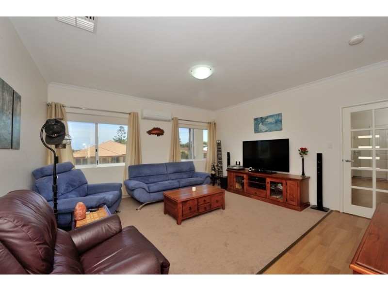 2 Ivanhoe Street, Golden Bay WA 6174