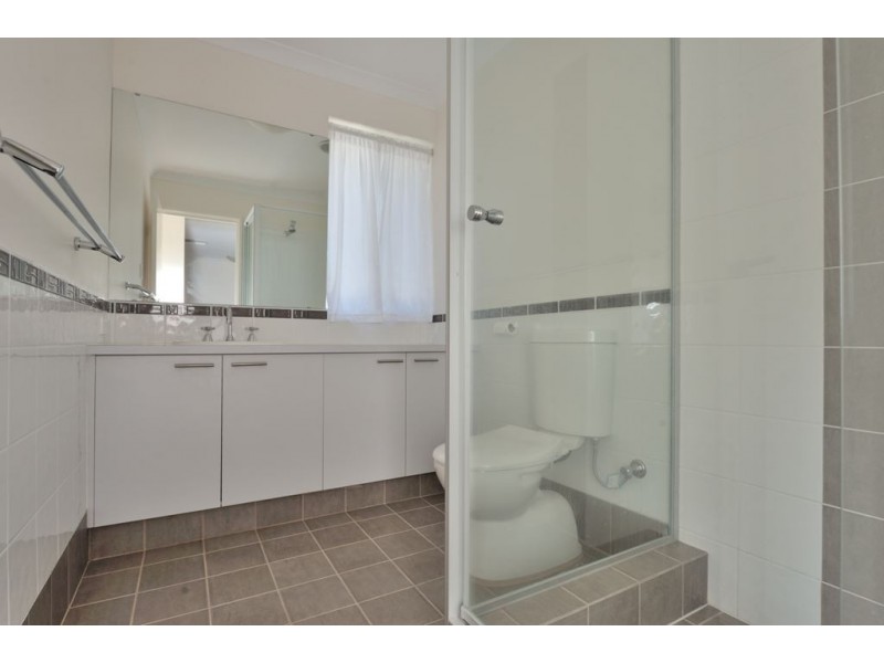 2 Ivanhoe Street, Golden Bay WA 6174