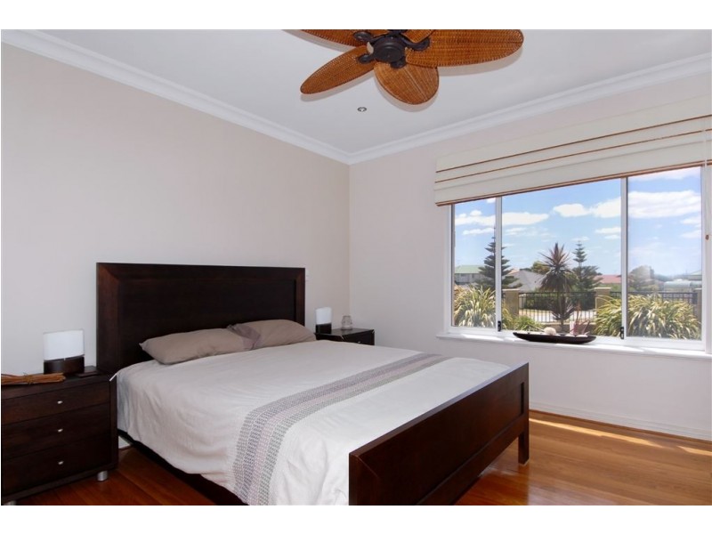 2 Cardiff Place, Warnbro WA 6169