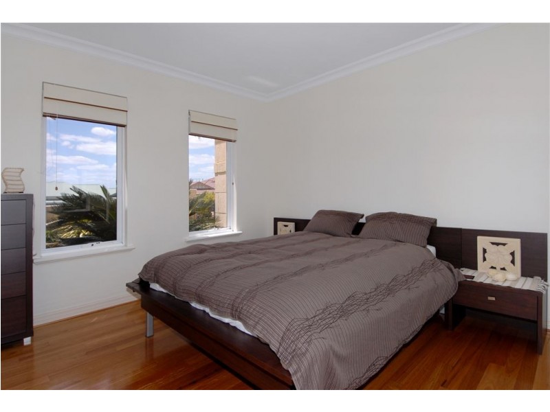 2 Cardiff Place, Warnbro WA 6169