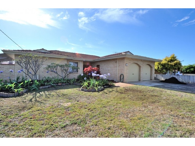 76 June Road, Safety Bay WA 6169