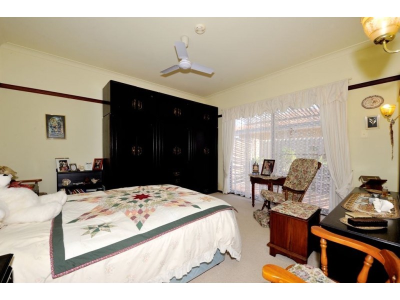 76 June Road, Safety Bay WA 6169