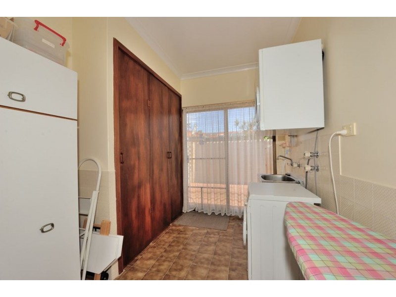 76 June Road, Safety Bay WA 6169