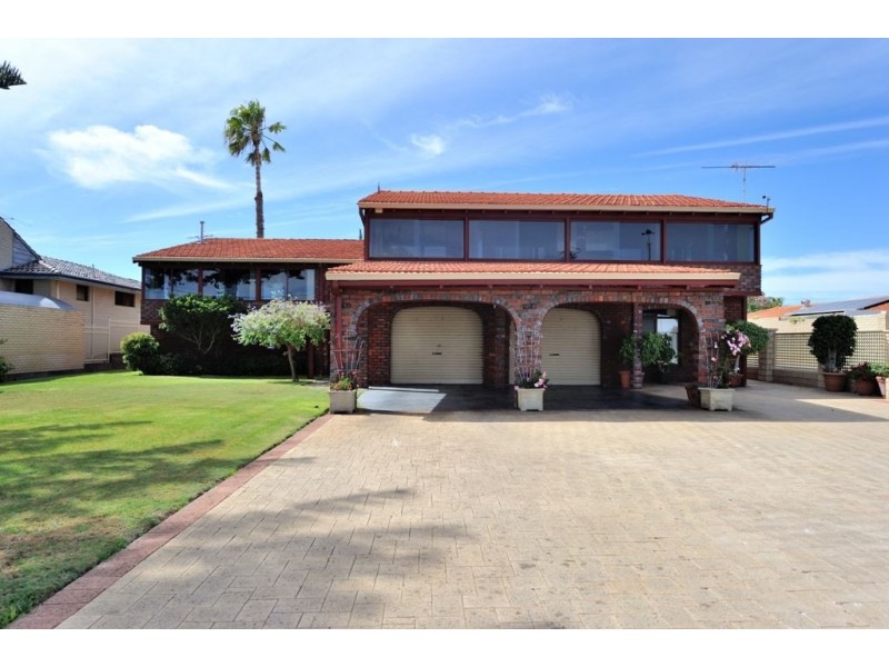 89 Rockingham Beach Road, Rockingham WA 6168