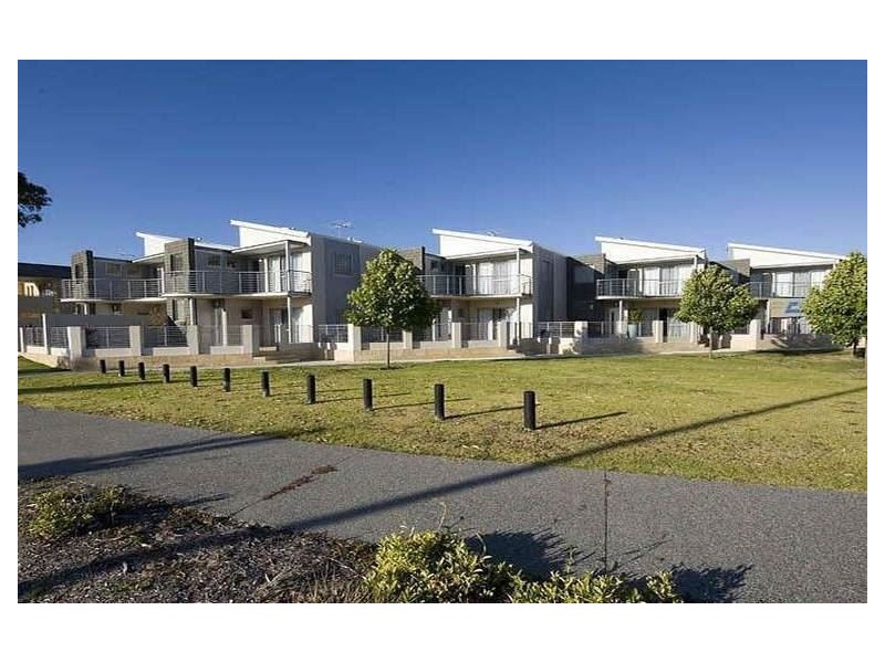 2/22 Roscoe Turn, Rockingham WA 6168