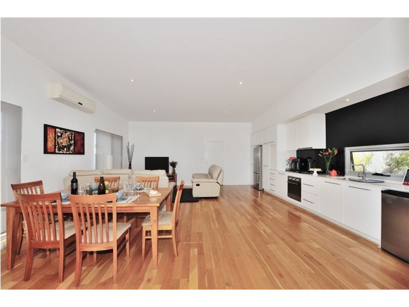 5B Sloan Street, Rockingham WA 6168