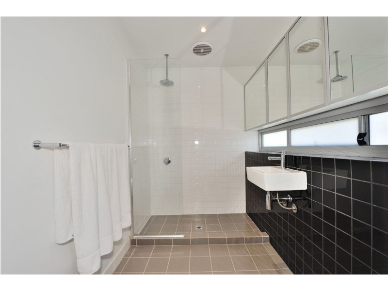 5B Sloan Street, Rockingham WA 6168