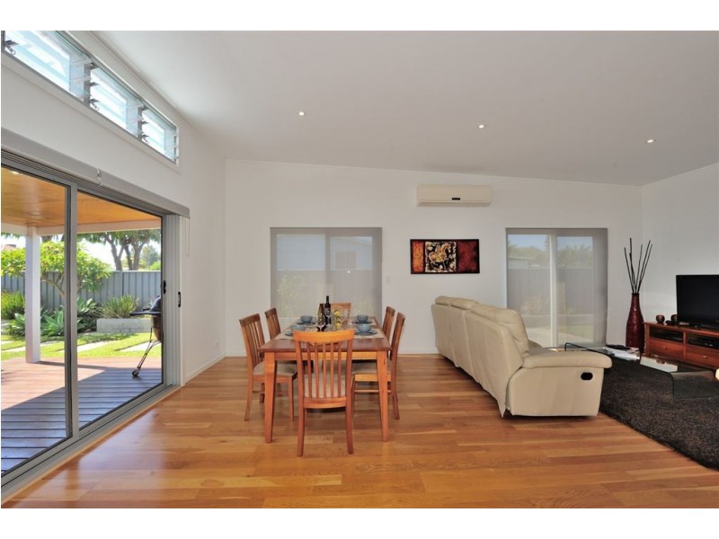 5B Sloan Street, Rockingham WA 6168