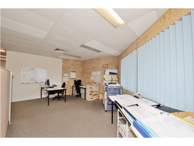 3/11 Robinson Road, Rockingham WA 6168