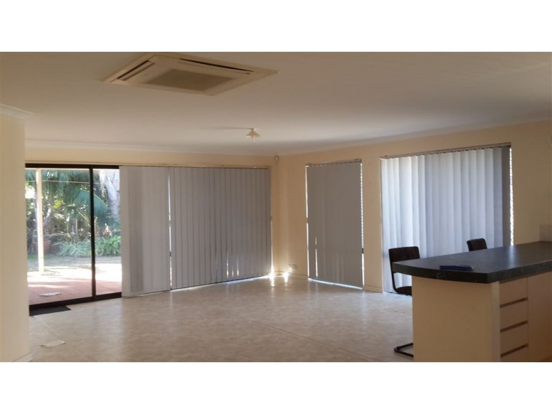 5 Seaspray Place, Waikiki WA 6169