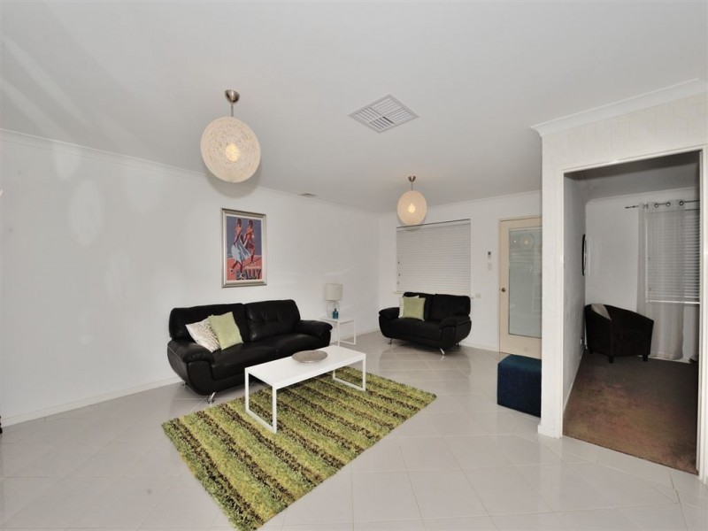 8/101 Simpson Avenue, Rockingham WA 6168