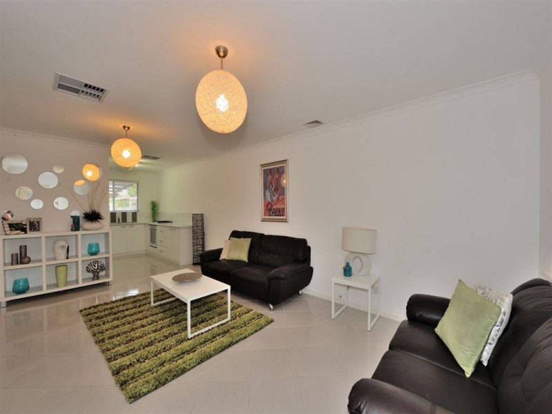 8/101 Simpson Avenue, Rockingham WA 6168