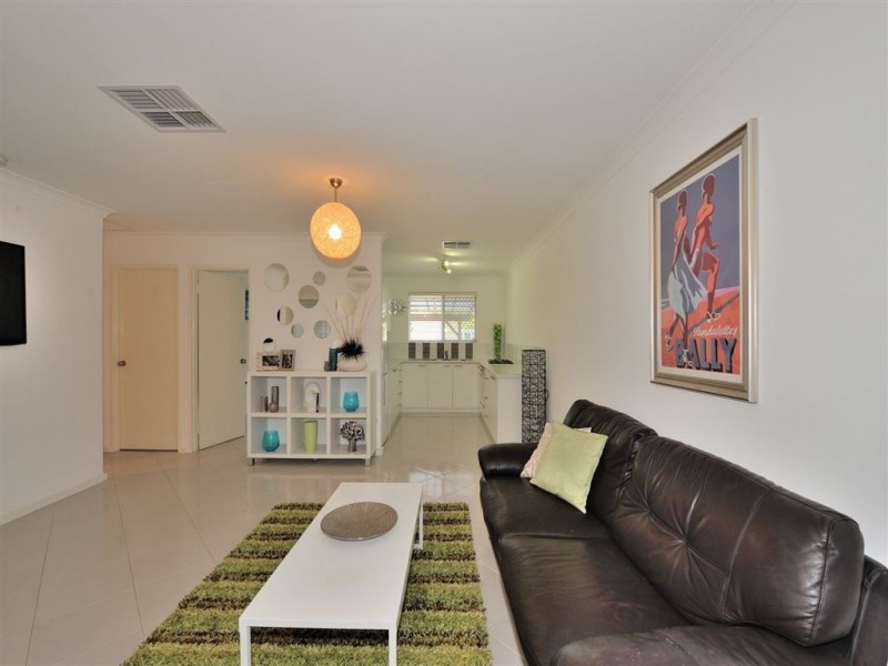 8/101 Simpson Avenue, Rockingham WA 6168
