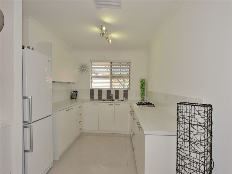 8/101 Simpson Avenue, Rockingham WA 6168