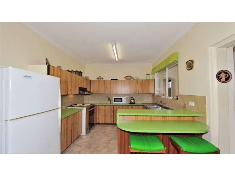 7 Vaux Street, Rockingham WA 6168