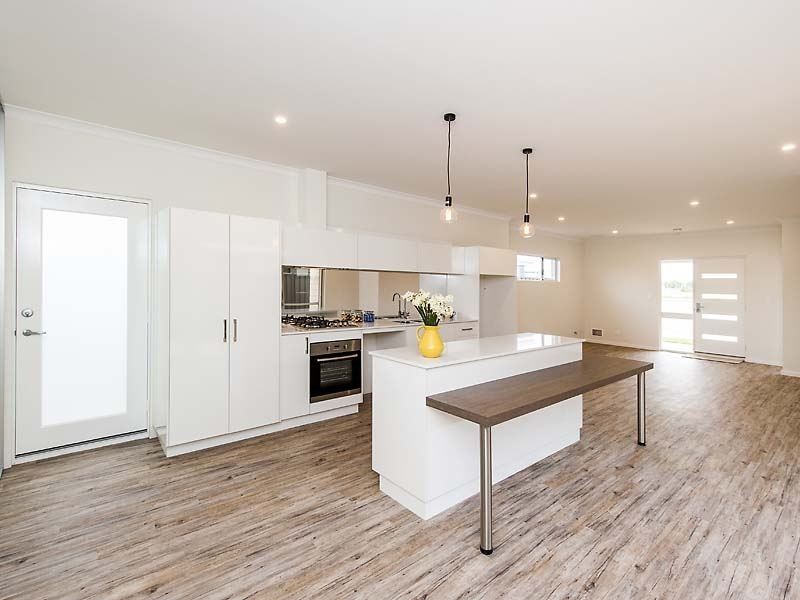 15 Flagship Avenue, Waikiki WA 6169