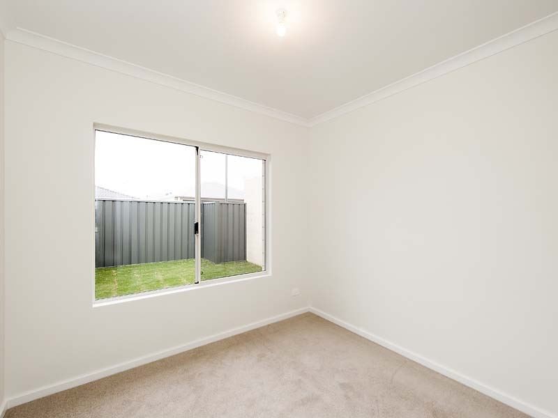 15 Flagship Avenue, Waikiki WA 6169