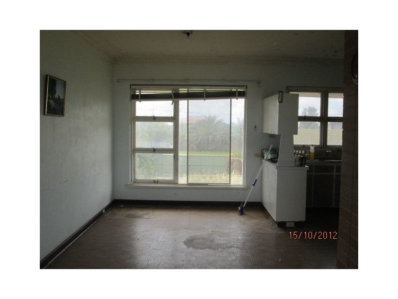 4 Warnbro Beach Road, Safety Bay WA 6169