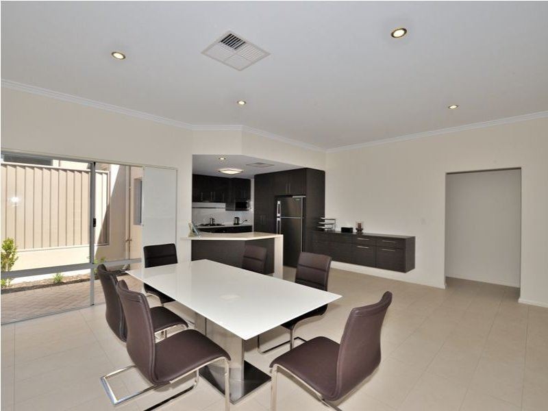 1/45 Harrison Street, Rockingham WA 6168