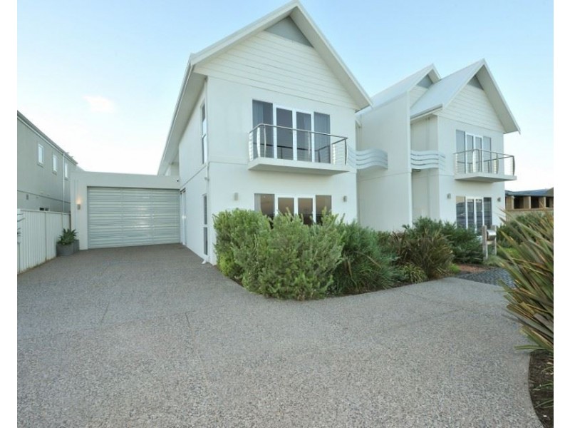 220A Arcadia Drive, Safety Bay WA 6169