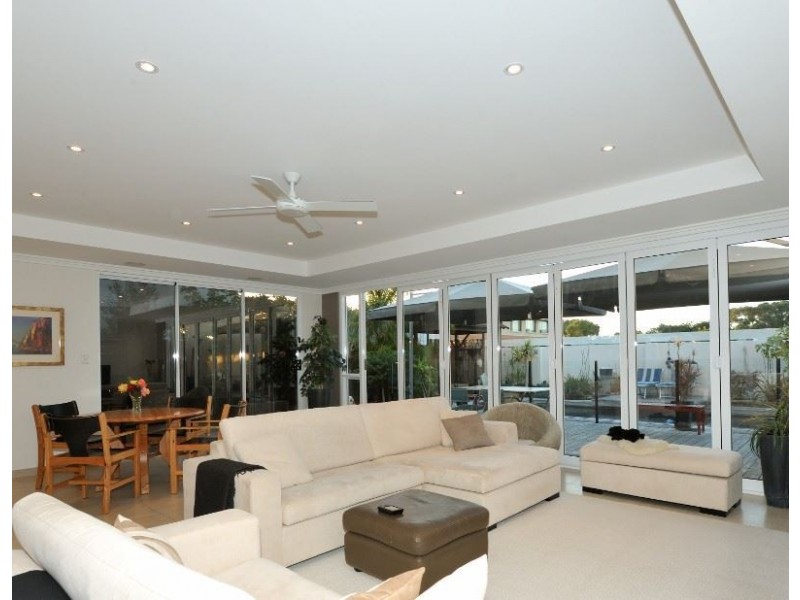 220A Arcadia Drive, Safety Bay WA 6169
