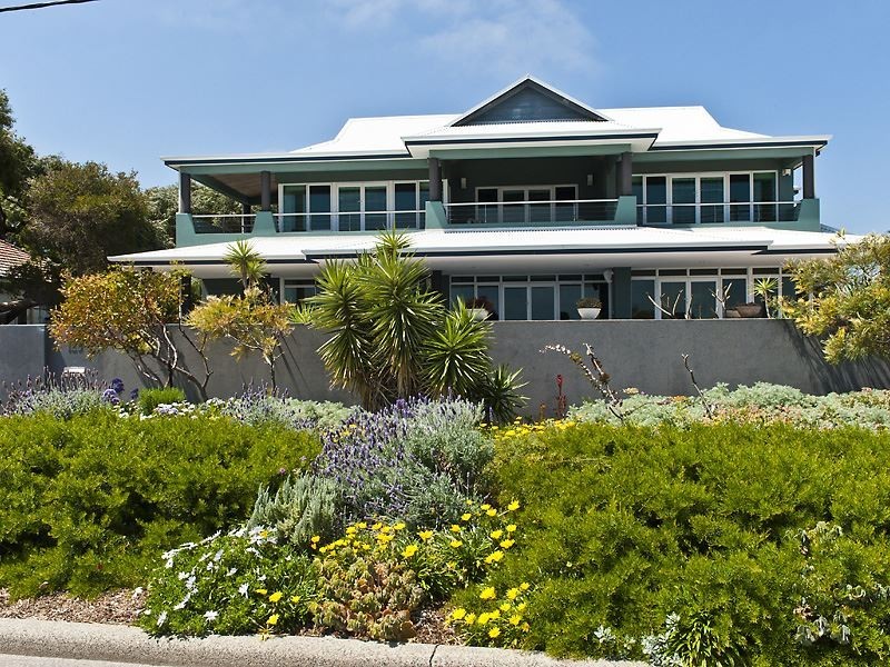 126 Arcadia Drive, Shoalwater WA 6169