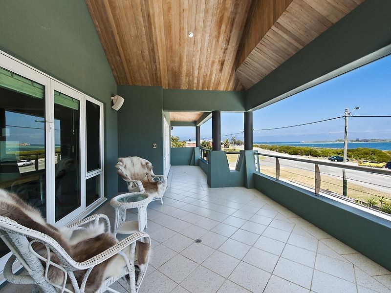126 Arcadia Drive, Shoalwater WA 6169