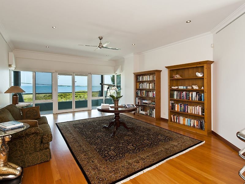126 Arcadia Drive, Shoalwater WA 6169