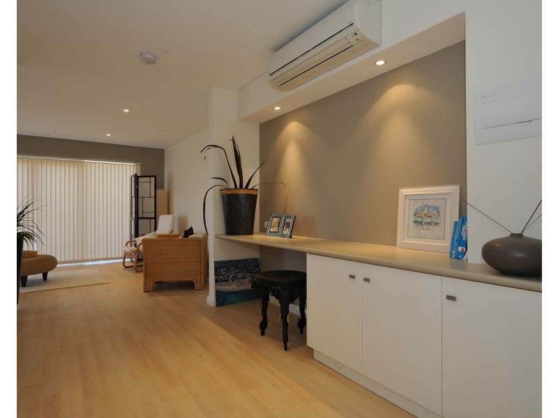 2/216 Arcadia Drive, Shoalwater WA 6169