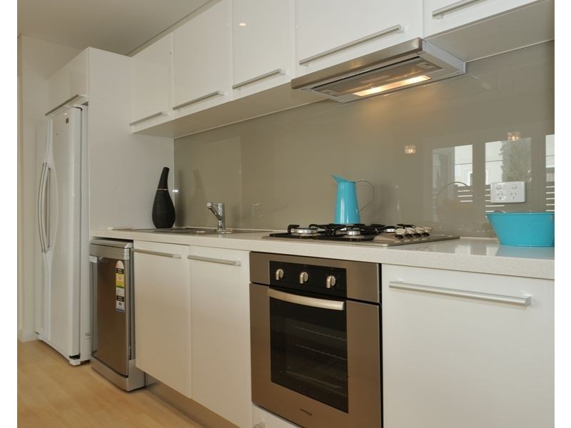 2/216 Arcadia Drive, Shoalwater WA 6169