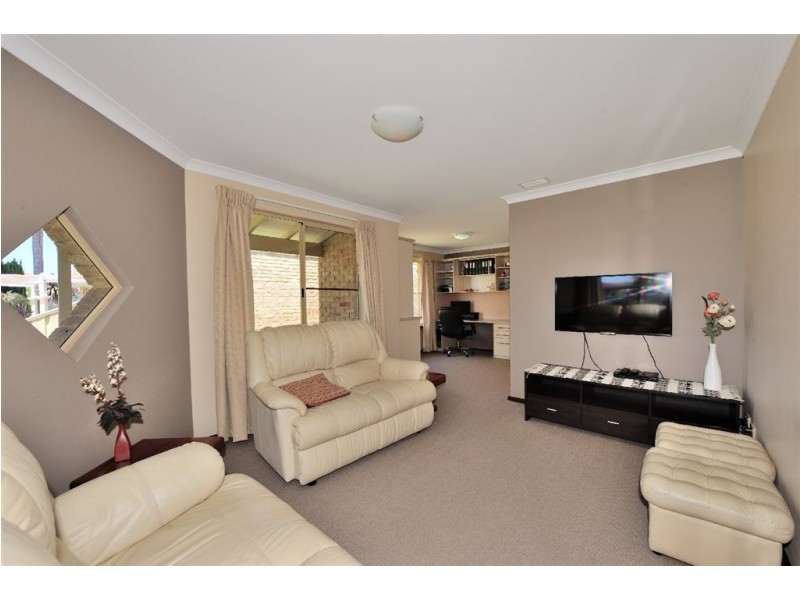 25 Springfield Court, Warnbro WA 6169