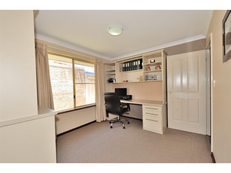25 Springfield Court, Warnbro WA 6169