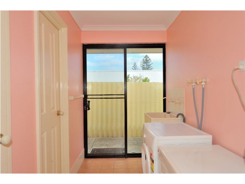 47 Thorpe Street, Rockingham WA 6168