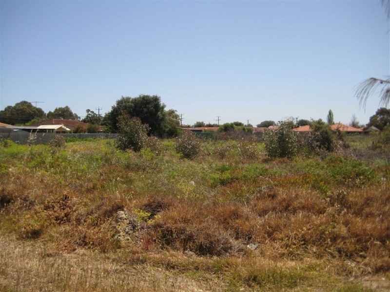 20 Leeder Street, Safety Bay WA 6169