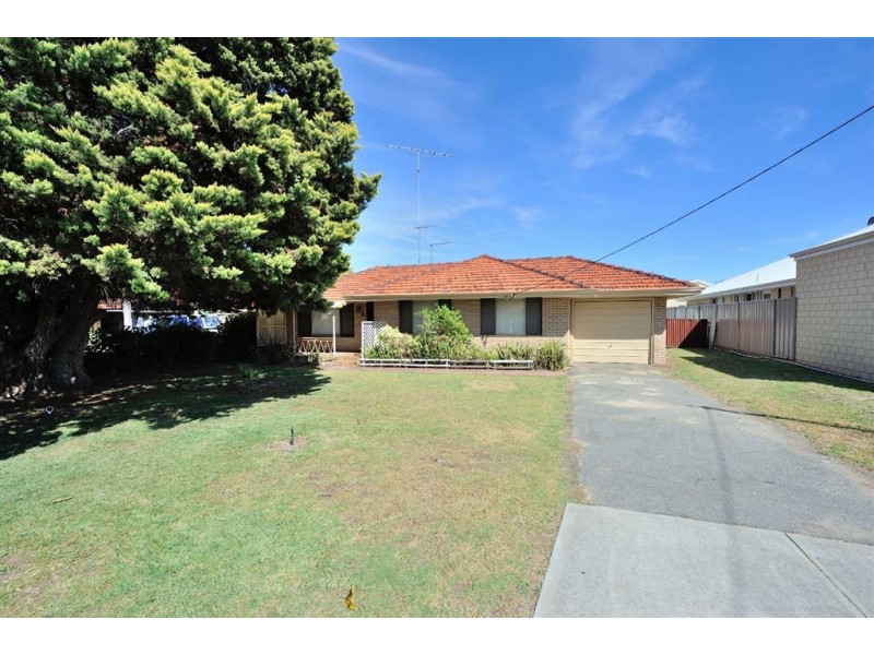 10 Waller Street, Rockingham WA 6168