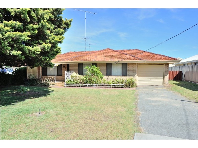 10 Waller Street, Rockingham WA 6168