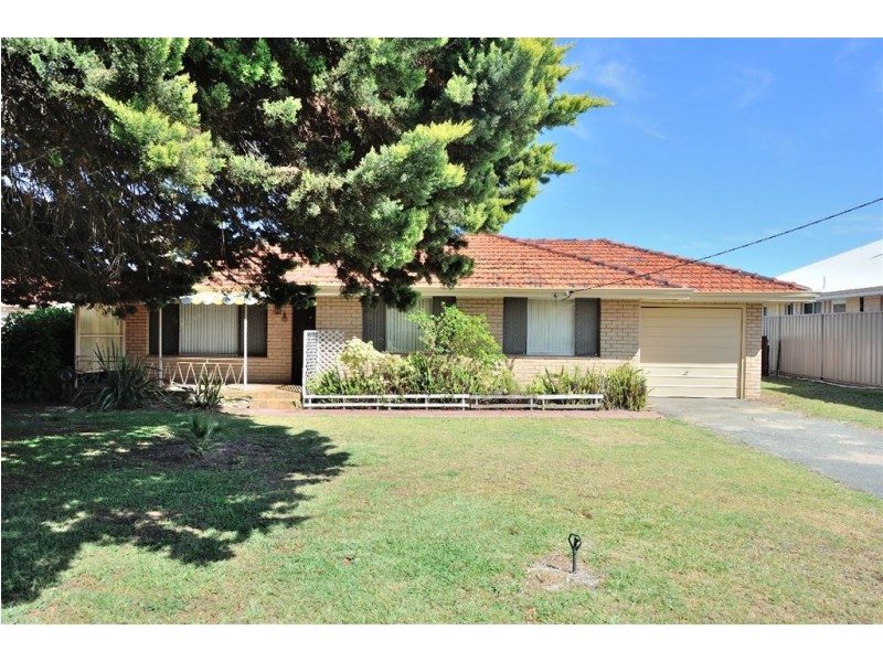 10 Waller Street, Rockingham WA 6168